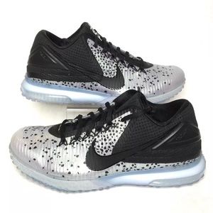 New Nike Zoom Trout 3 Turf Sneaker $109